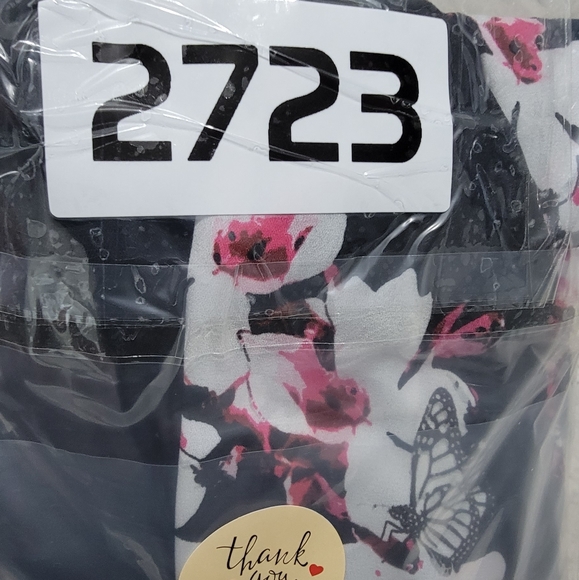 Torrid Floral Print Georgette‎ Cold Shoulder Blouse Size 3 - Picture 9 of 10